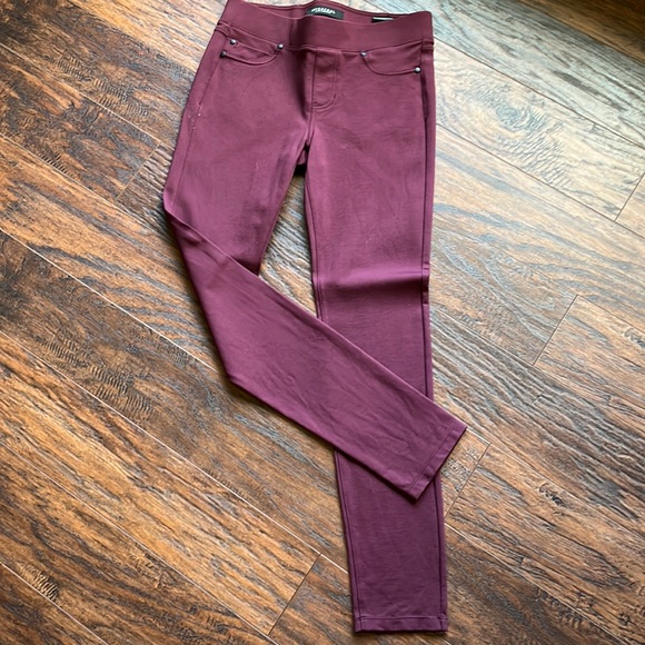 Liverpool Jeans Company Denim - Liverpool, maroon jeggings size 6/28, great condition